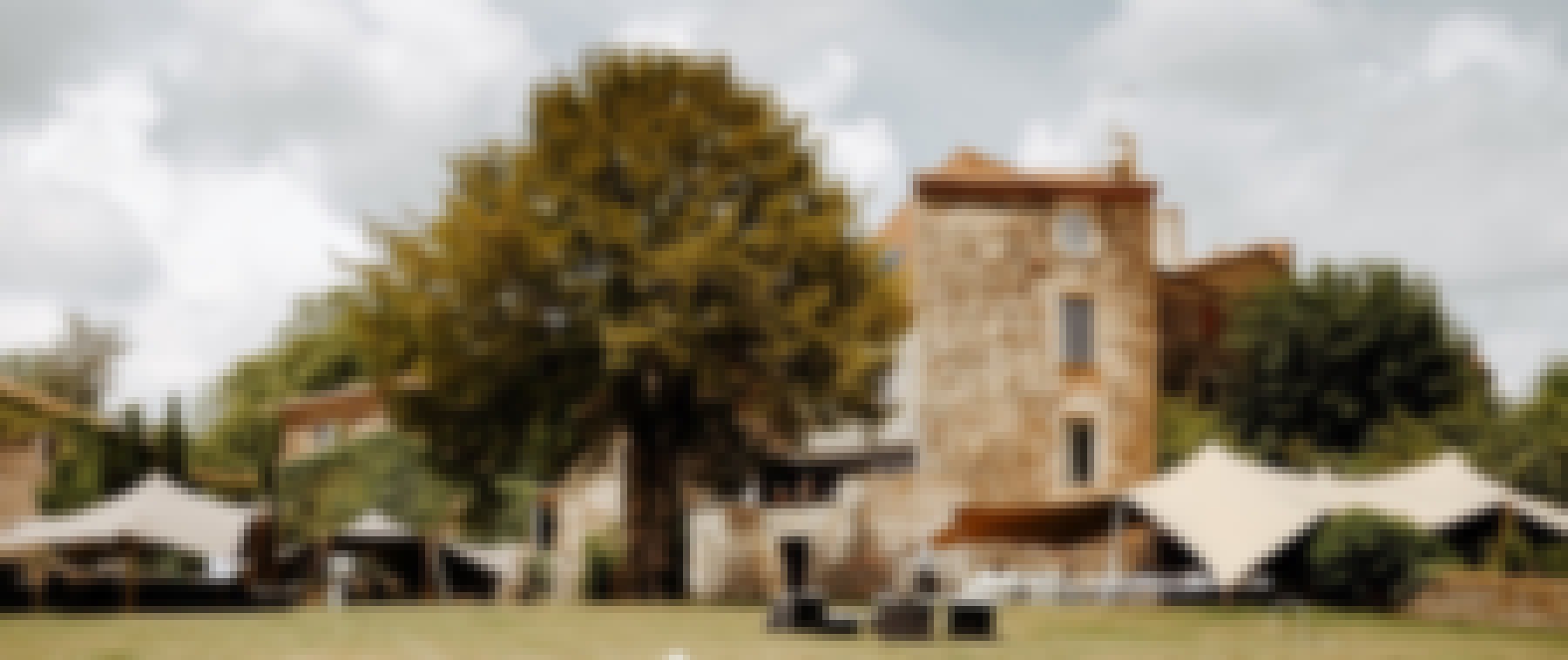 Photo du château de Bois Rigaud à proximité du Cantal