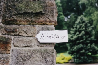 Photo du décor d'un mariage organisé dans un château en France.