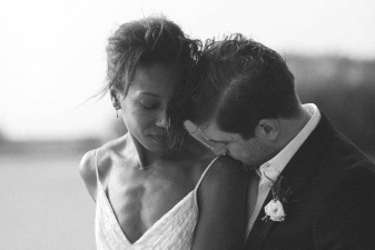 Photo d'un couple prise à l'occasion de leur elopement de mariage