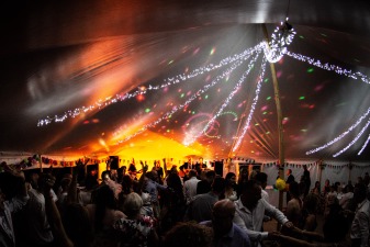 photo d'un chapiteau proposé à la location dans le Puy-de-Dôme près de Clermont-Ferrand.