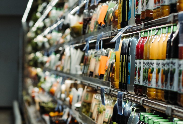 Photo des rayons d'un supermarché