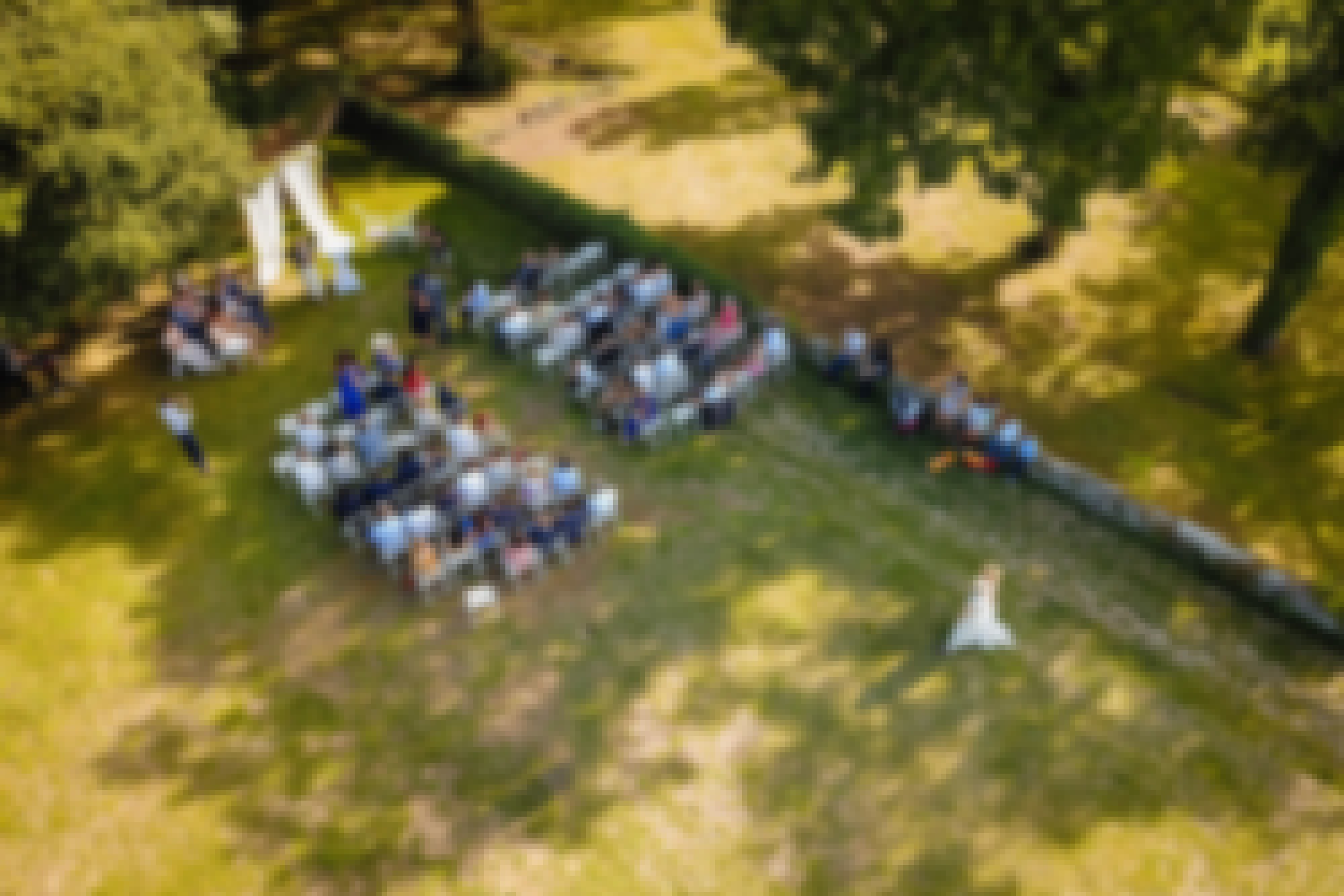Photo du mariage de J et A prise au château de Bois Rigaud en aout 2019