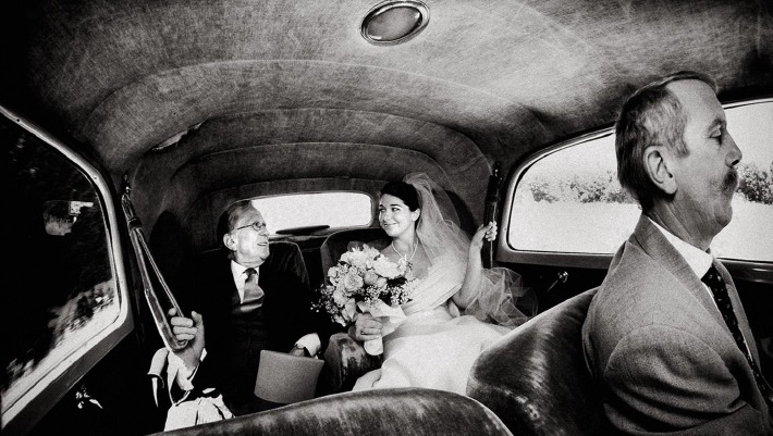 Photo d'un couple de mariés lors de leur mariage prise par Léonard Cohade