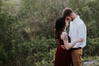Photo prise lors d'une séance engagement pour un mariage