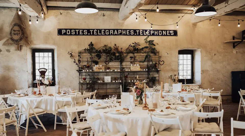 Château de Bois Rigaud is a small and beautiful wedding venue set in the heart of rural France in the Auvergne region