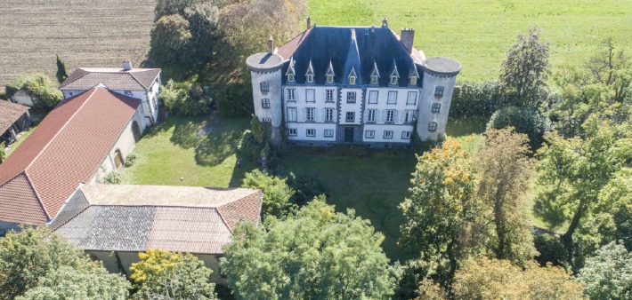 Château de Chignat dans le Puy-de-Dôme