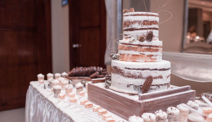 Photo d'un wedding cake préparé pour un mariage dans le Puy-de-Dôme à Clermont-Ferrand par L'Atelier Gourmand d'Eric Martins