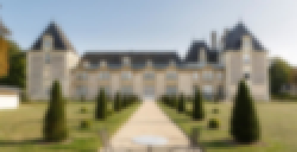 Panoramic view of Château des Marquis, a small wedding venue in the French Loire Valley