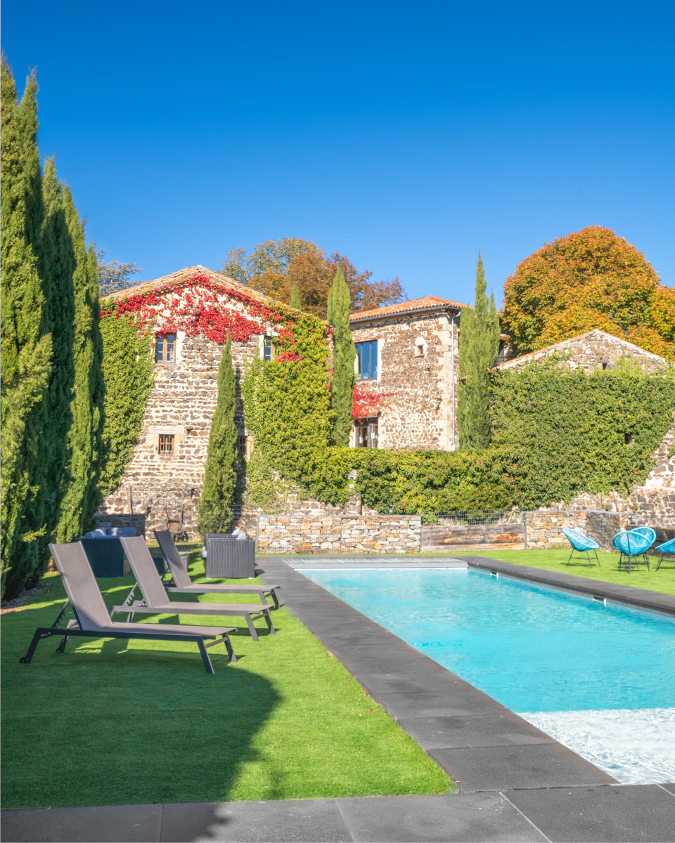 The private swimming pool at Chateau de Bois Rigaud