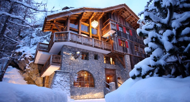 Picture of Chalet Le Rocher's façade, a premium boutique hôtel in Val d'Isère